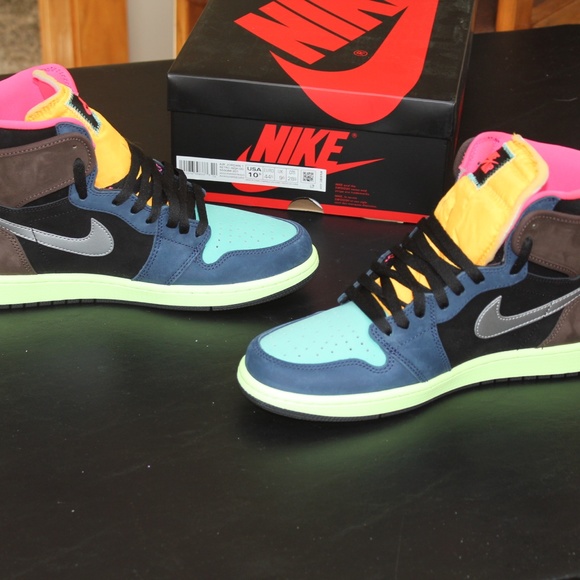 Jordan 1 Retro High OG Tokyo 2020 - 555088-201 - Picture 3 of 7